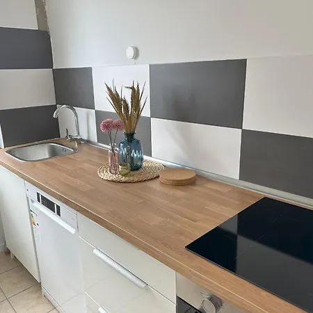 Worker Place Mit Wintergarten Lejlighed *