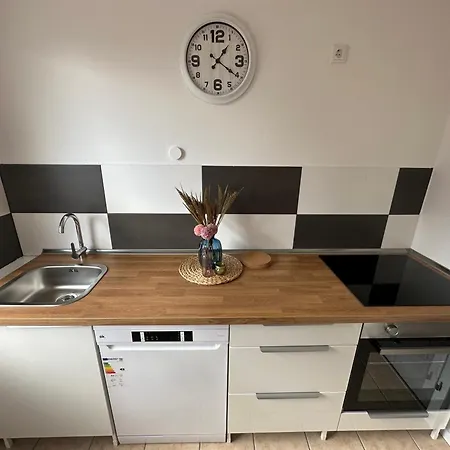 Worker Place Mit Wintergarten Apartment